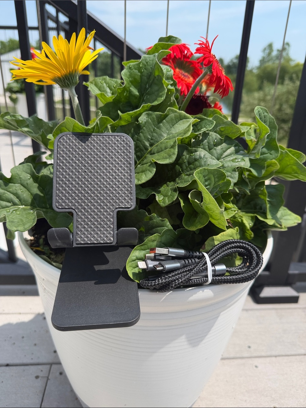 Universal Black Phone Stand with Braided Charging Cable